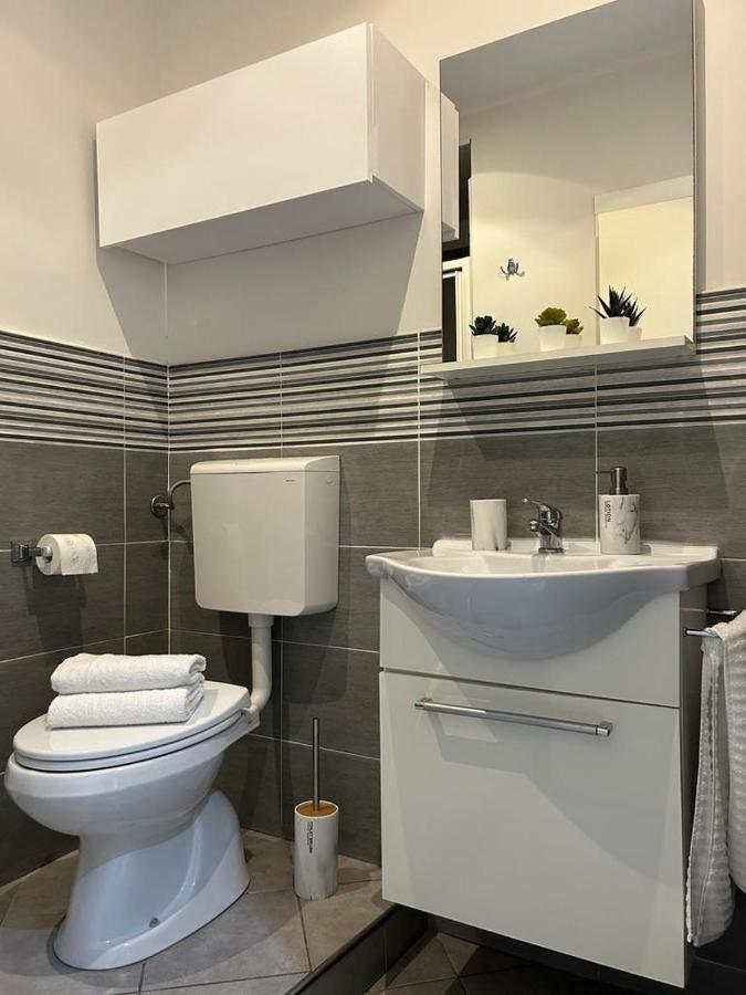 Casa Bezzecca La Spezia Apartment ภายนอก รูปภาพ